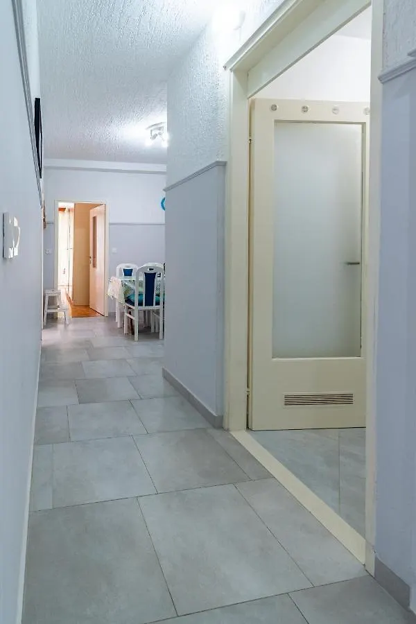 Apartments With A Parking Space Lovran, Opatija - 2342 Lovran