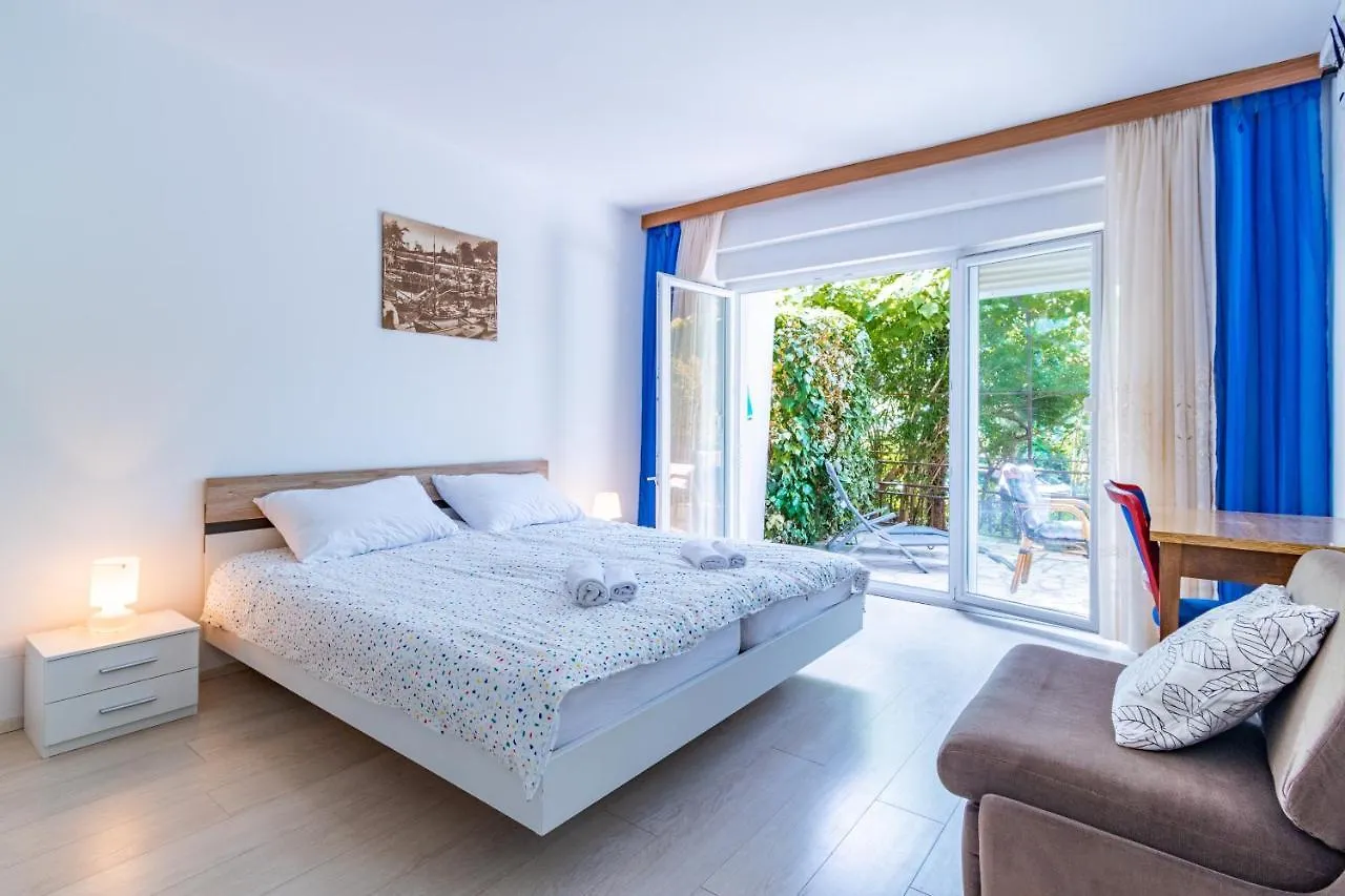 Apartments With A Parking Space Lovran, Opatija - 2342