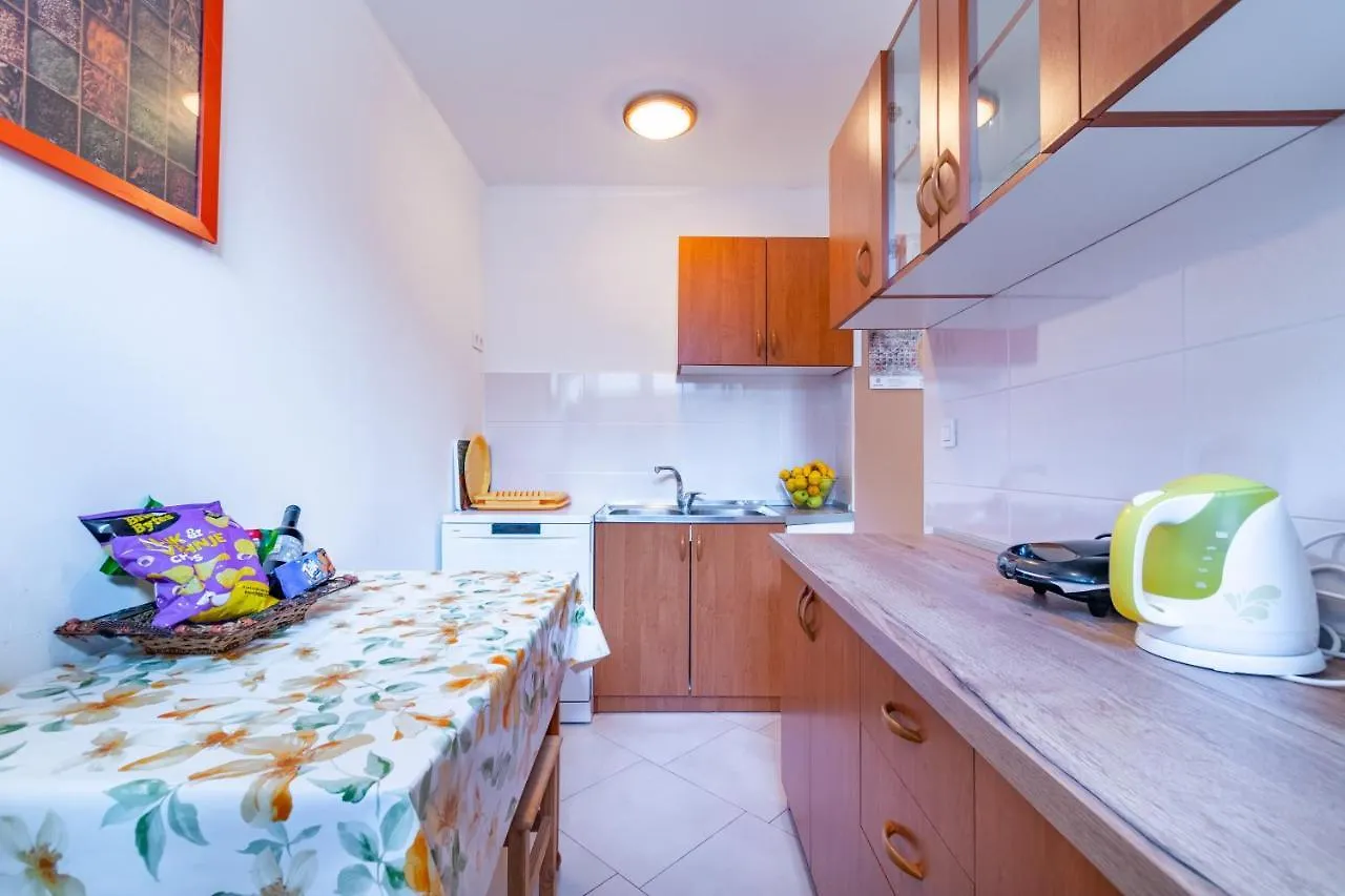 Apartments With A Parking Space Lovran, Opatija - 2342