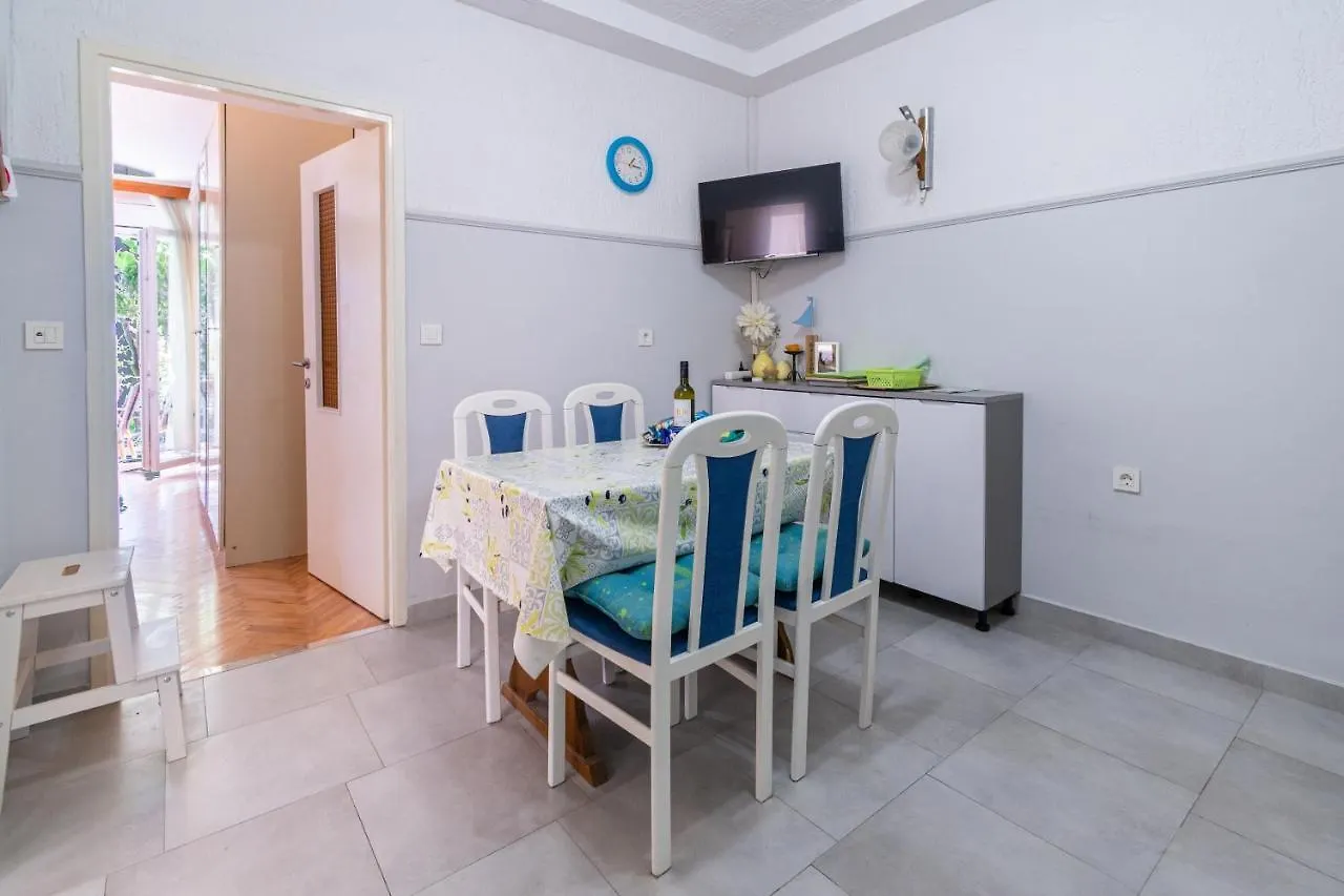 Apartments With A Parking Space Lovran, Opatija - 2342  Lovran